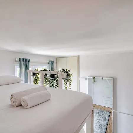 Design Con Soppalco 10' Dal Centro Apartmán